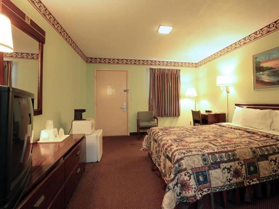 Regency Inn Fayetteville Esterno foto